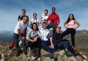 Dal MONTE MADONNINO (2502 m.), salito dalla ripida cresta nord e sceso dal pietroso canalone ovest,ai LAGHI DEI CURIOSI, CABIANCA e ZELTO, il 22 settembre 2013 - FOTOGALLERY